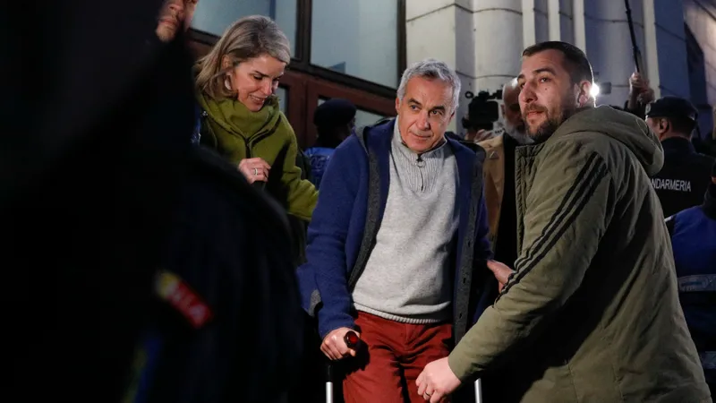 Călin Georgescu a fost dus la Parchetul General unde este audiat ca suspect într-un dosar - Foto: Inquam Photos / Malina Norocea