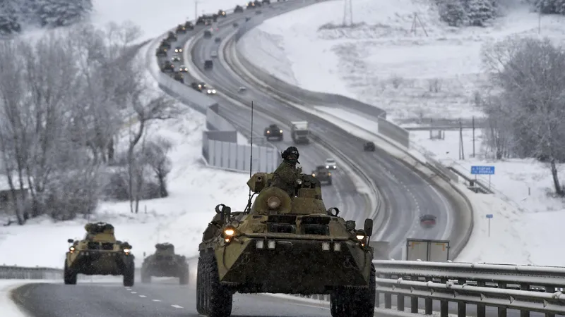 Mai multe trupe în Belarus se pregătesc să asedieze Kievul/foto: apnews