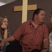 Pastor de 61 de ani s-a însurat cu iubita însărcinată, în vârstă de 19 ani, cu binecuvântarea soției - Foto: Captura Youtube(imagine cu rol ilustrativ)