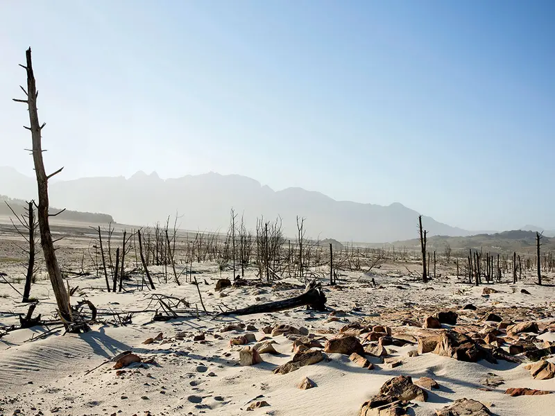 Barajul Theewaterskloof din Villiersdorp, Africa de Sud, în timpul secetei din februarie 2018