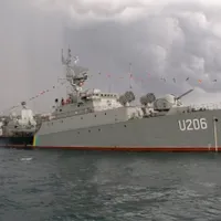 Ucraina și-a scufundat o navă militară anti-submarin pentru a nu cădea în mâna rușilor / defenseromania
