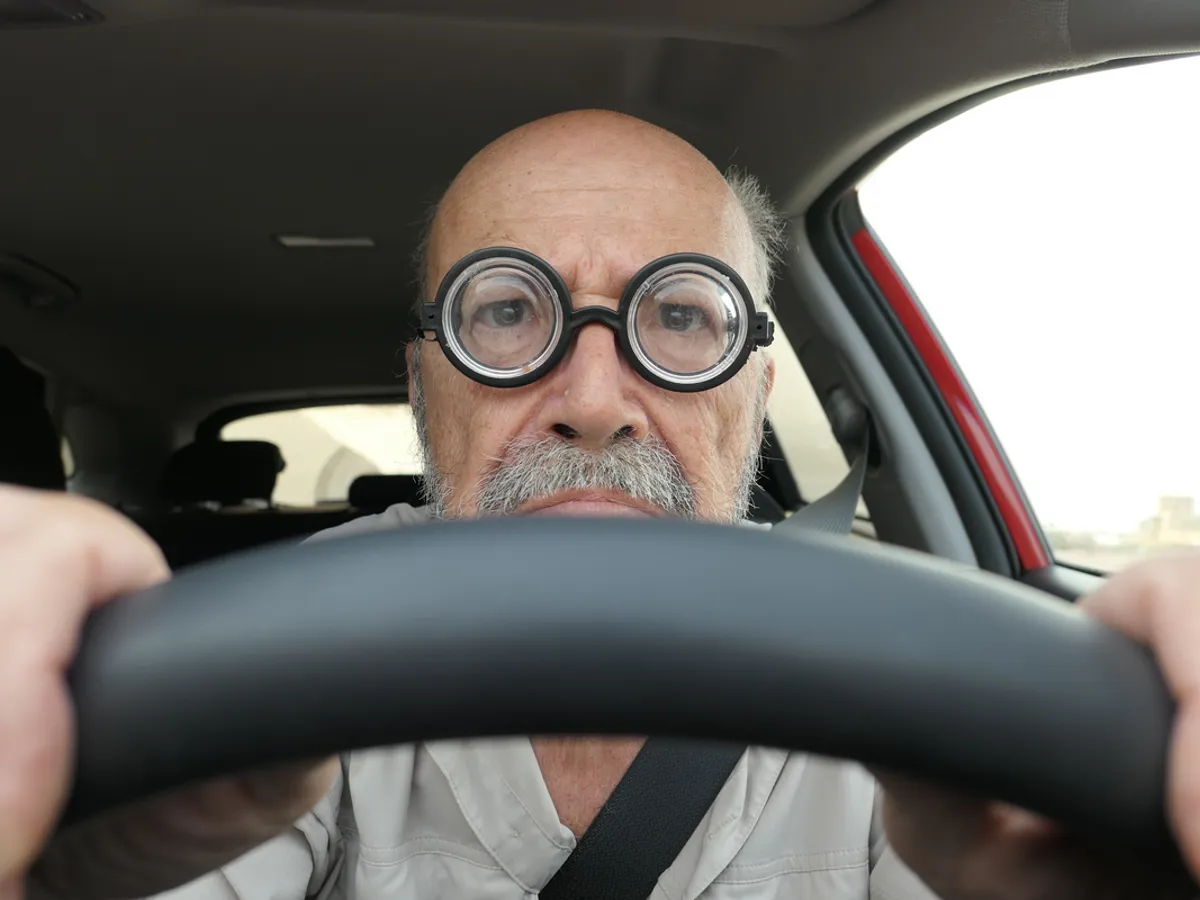 Veste proastă, pentru pensionari! Permisul de șofer nu este pe viață. Teste grele după 65 ani - Foto: Freepik (Imagine cu rol ilustrativ)