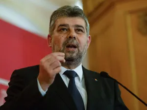 Marcel Ciolacu i-a trimis președintelui Iohannis un exemplar din Constituția României/FOTO: Inquam Photos/Ilona Andrei