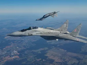 După Polonia, și Slovacia trimite Ucrainei avioane de luptă sovietice MiG-29. - Foto: Profimedia Images