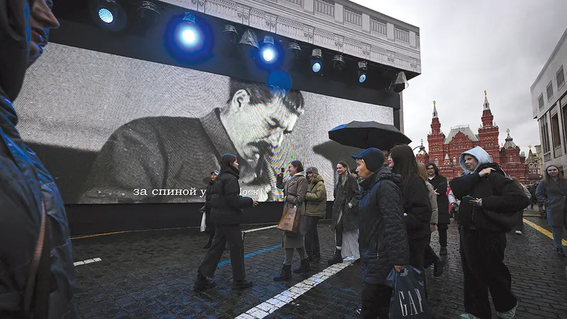 DICTATURĂ Nu mai există loc pentru neutralitate în Rusia. Teroarea n-a mai fost atât de puternică de la moartea lui Stalin - Foto: Profimedia Images