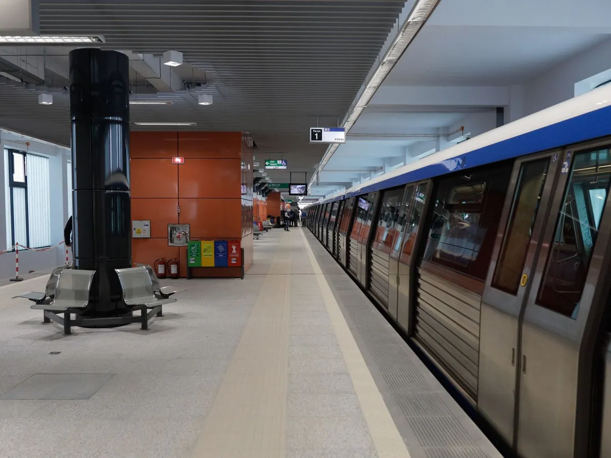Costul real al unei călătorii cu metroul, aproape 14 lei. Cât plătește, de fapt, un călător