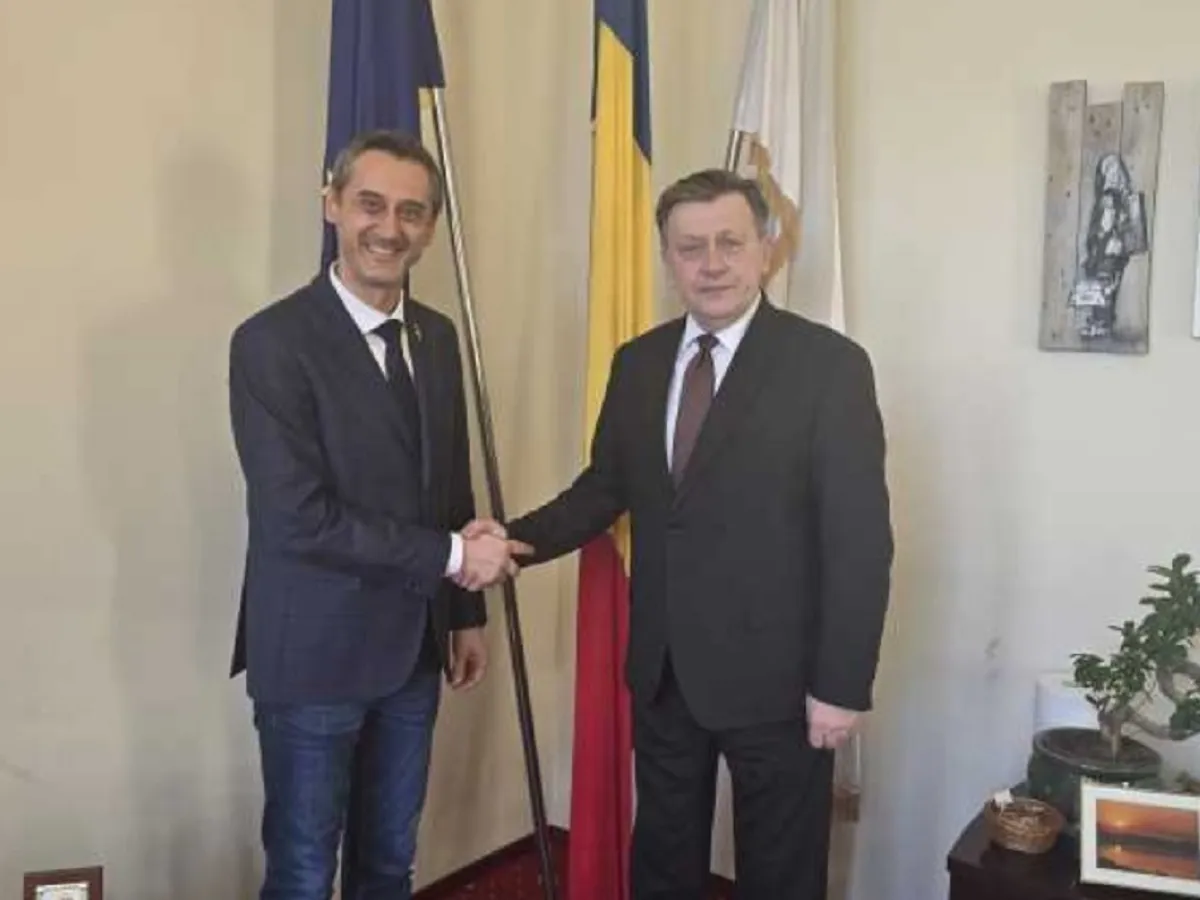 Întâlnire Crin Antonescu–Mario De Mezzo: Am avut o discuție foarte bună despre proiecte și provocări: FOTO - Facebook(imagine cu rol ilustrativ)