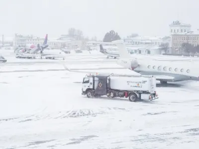 Avion pe pistă - Foto: Freepik (rol ilustrativ)