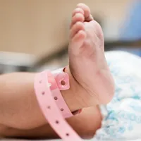 România se ”mișcorează” demografic. Numărul deceselor, de două ori mai mare față de nașteri - Foto: Freepik (rol ilustrativ)