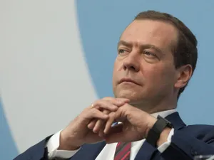 Medvedev amenință Occidentul cu bomba nucleară. „Moscova are dreptul să răspundă fără consultare” - FOTO: Profimedia