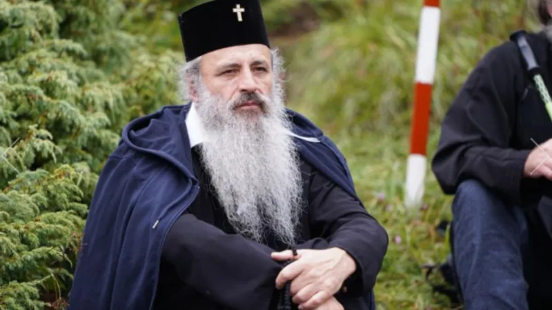 Mitropolitul a urcat pe jos pe „acoperişul“ Moldovei, la 1.800 metri. Ce a predicat/FOTO: ziaruldeiasi.ro