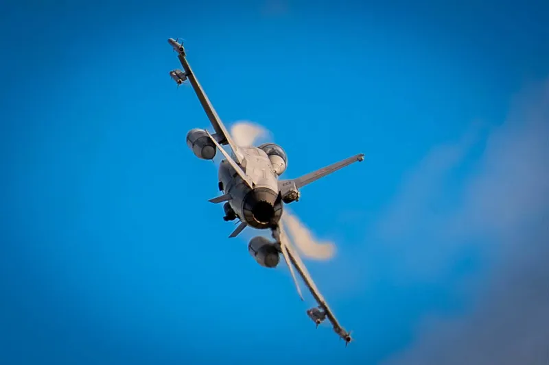 F-16