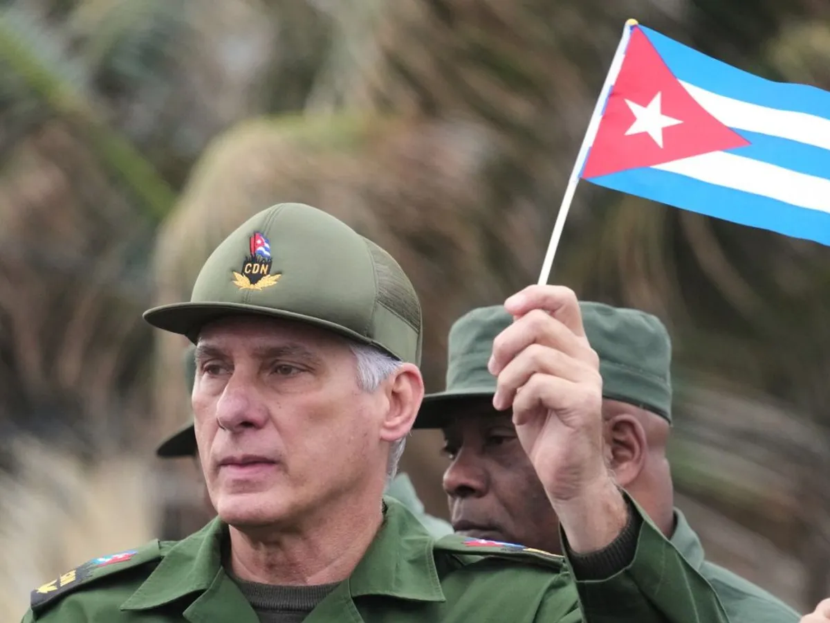 Președintele cubanez Miguel Diaz-Canel, la un miting de protest împotriva uciderii unor ofițeri cubanezi, în timpul operațiunii americane din Venezuela - Foto: Profimedia Images
