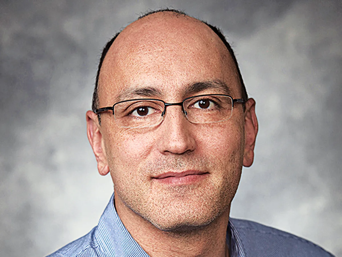 Profesorul de informatică Alvaro Cardenas