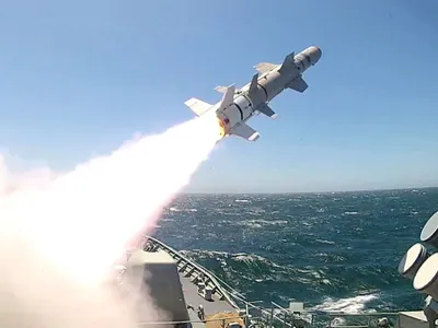 VIDEO Danemarca oferă sistemul Harpoon ce distruge nave rusești în Marea Neagră. Polonia dă muniție / Tecnodefensa