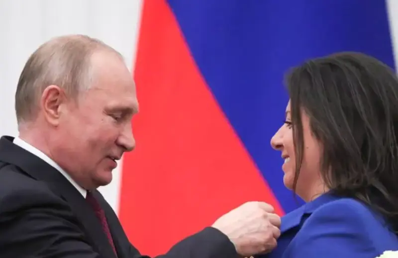 Margarita Simonian a fost decorată de Vladimir Putin în 2019 - FOTO: Profimedia Images