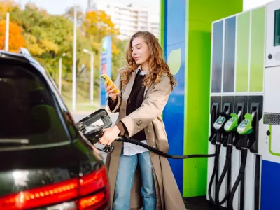 Ungaria plafonează prețul la motorină și benzină. Vor fi mai ieftine cu un leu decât în România