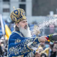 Banul, „ochiul” lui ÎPS Teodosie. Arhiepiscopia lui a vândut sticle goale de Bobotează de 40.000 € - Foto: INQUAM PHOTOS / Daniel Stoenciu