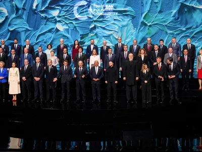 Participanții la al 8-lea summit CPE - Foto: Profimedia Images