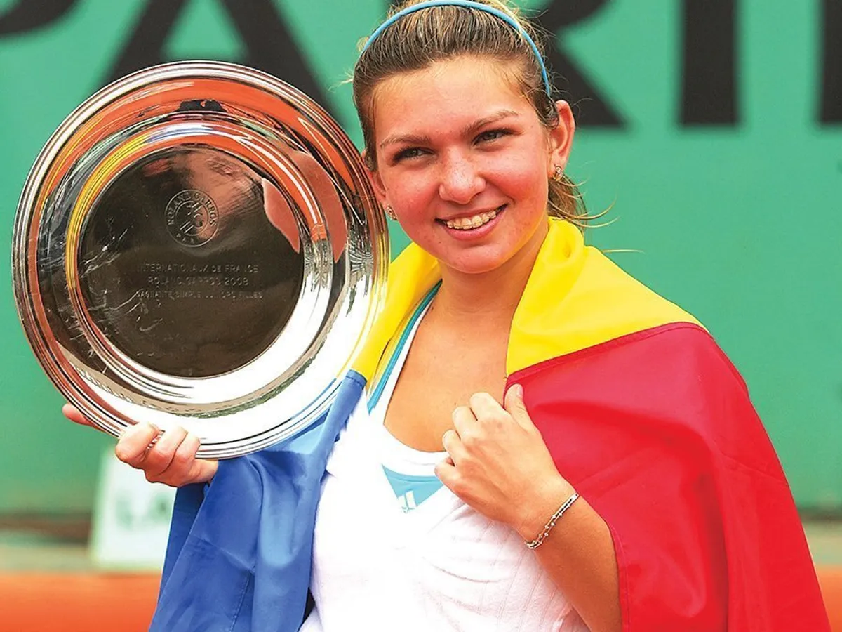 1.Iunie 2008- Simona Halep câștiga turneul de la Roland Garros dedicat juniorilor