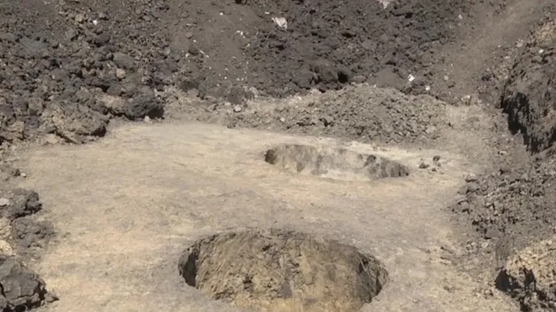 O fermă de porci ascundea artefacte vechi de mii de ani. Descoperire rară dinainte de Hristos Foto: captură video Antena3