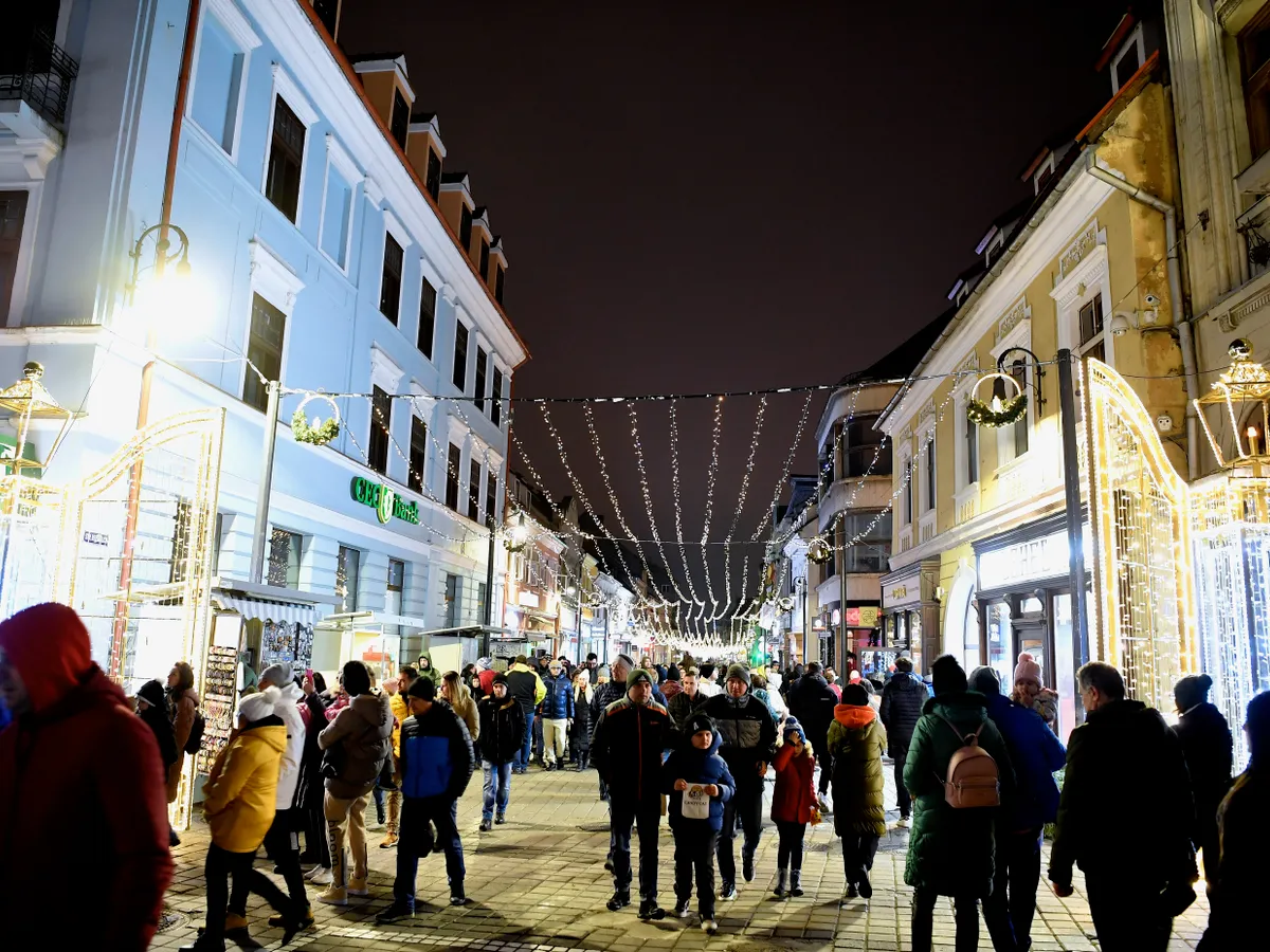 Bugetul pentru cumpărăturile de sărbători scade cu 10%, în acest an