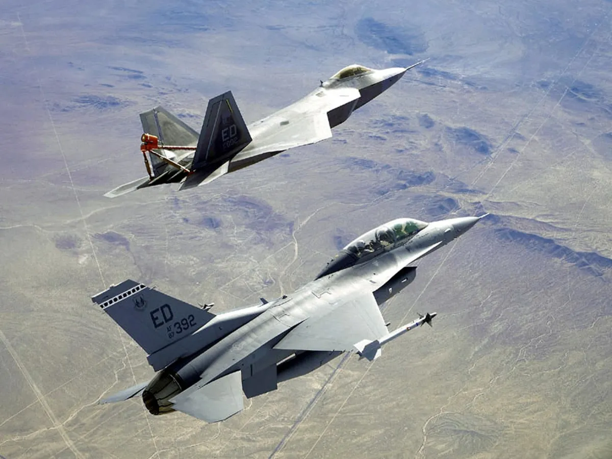 Noua strategie a lui Putin, invadează Flancul estic al NATO cu baloane cu țigări. Paralizează aeroporturi