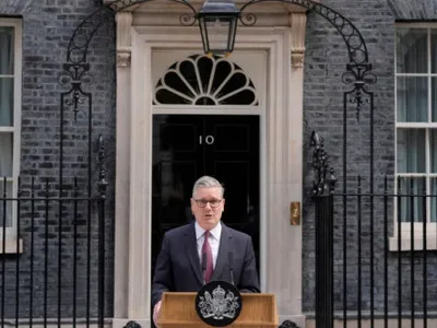 Premierul britanic Keir Starmer a demisionat din funcție, dar a părăsit și conducerea Partidului Laburist