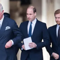 Regele Charles al III-lea și cei doi fii ai săi- Foto: Hello Magazine