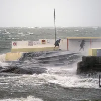 VIDEO Când ajunge în România furtuna Isha care a dezlănțuit vânturi de 130 km/oră în Marea Britanie? - Foto: Profimedia