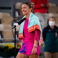 Simona Halep după ce a câștigat la Roland Garros/FOTO: Twitter