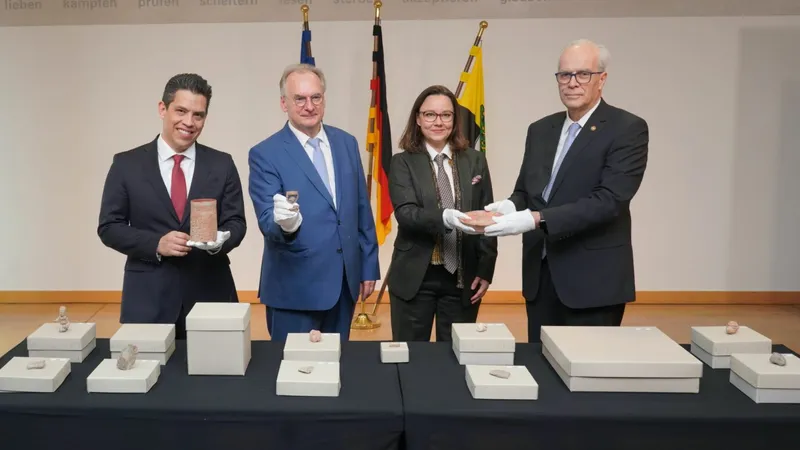 Germania a restituit Mexicului şi Guatemalei 13 obiecte mayaşe descoperite într-o pivniţă. / Foto: jungefreiheit.de