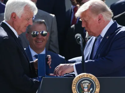 ”Statele Unite, în șoc”: Americanii acuză că Donald Trump e în spatele celei mai mari afaceri din istorie