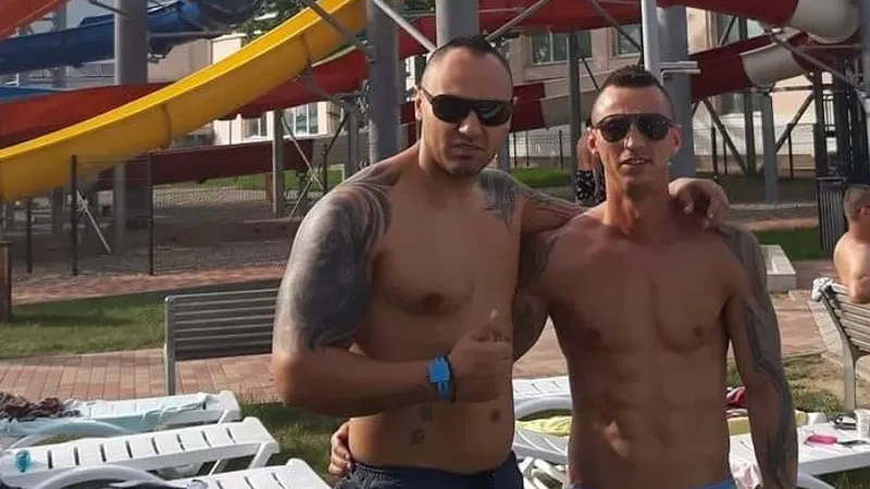 Romi Neguș și Beni Pintilie sunt acuzați că arfi dat foc mașinii unui rival Foto: Facebook