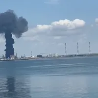 Explozia de la Petromidia: Incendiul a apărut la instalaţia de hidrofinare benzină. / Foto: alephnews.ro