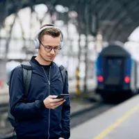 Un tânăr și-a pierdut un picior după ce a fost călcat de tren. A făcut greșeala pe care o fac mulți - FOTO Caracter ilustrativ - Profimedia