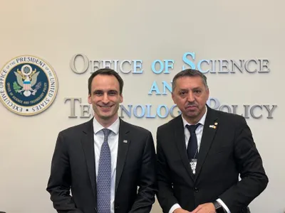 Daniel David, la Casa Albă. A discutat cu Michael Kratios, consilierul pentru ştiinţă al preşedintelui SUA - Foto: News.ro