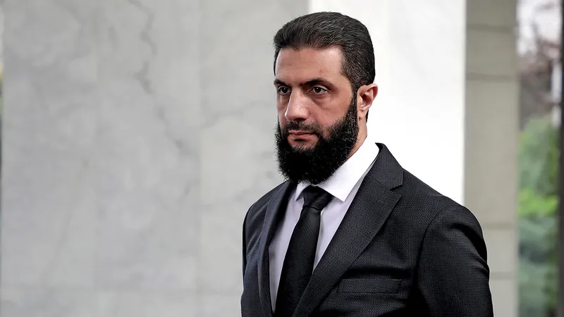 CREȘTERE DE PUTERE Ahmed al-Sharaa, noul lider sirian, a condus ofensiva care a răsturnat regimul familiei Assad