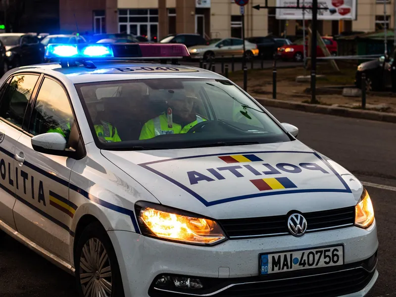 Un fost polițist amenința cu fotografii indecente cu o femeie. A cerut 10.000€ și a fost arestat - Foto: Profimedia Images (imagine cu rol ilustrativ)