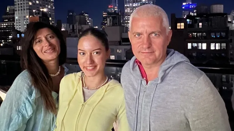 Bat clopotele de nuntă, în sfârșit, pentru Virgil Ianțu? Și-a cerut iubita de soție, după 20 de ani - Foto: Instagram(imagine cu rol ilustrativ)