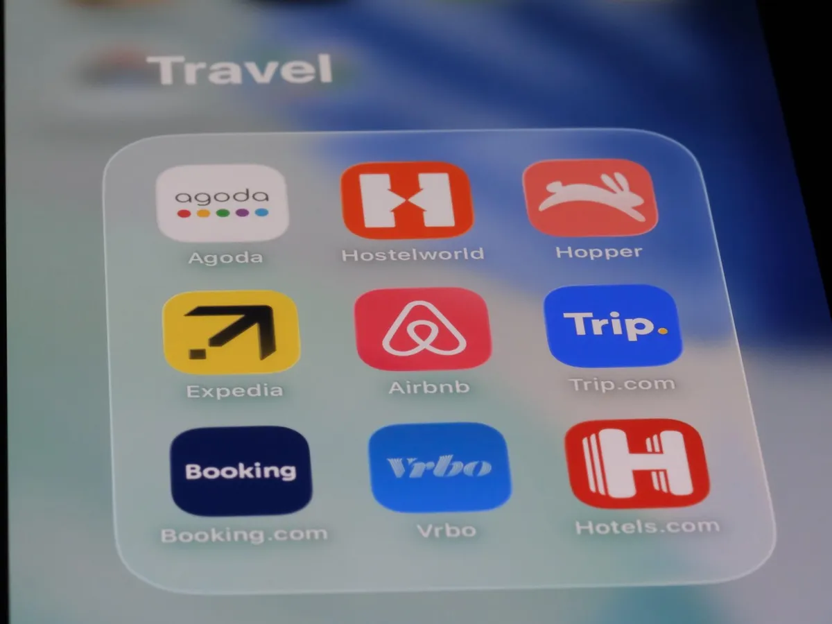 Veste proastă pentru românii care închiriază pe Airbnb sau Booking: UE pregătește noi restricții
