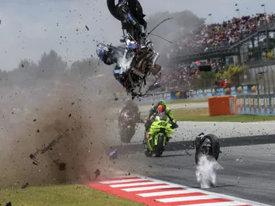 Verdictul medicilor, după accidentul grav al lui Alex Marquez, în care motocicleta sa s-a dezintegrat