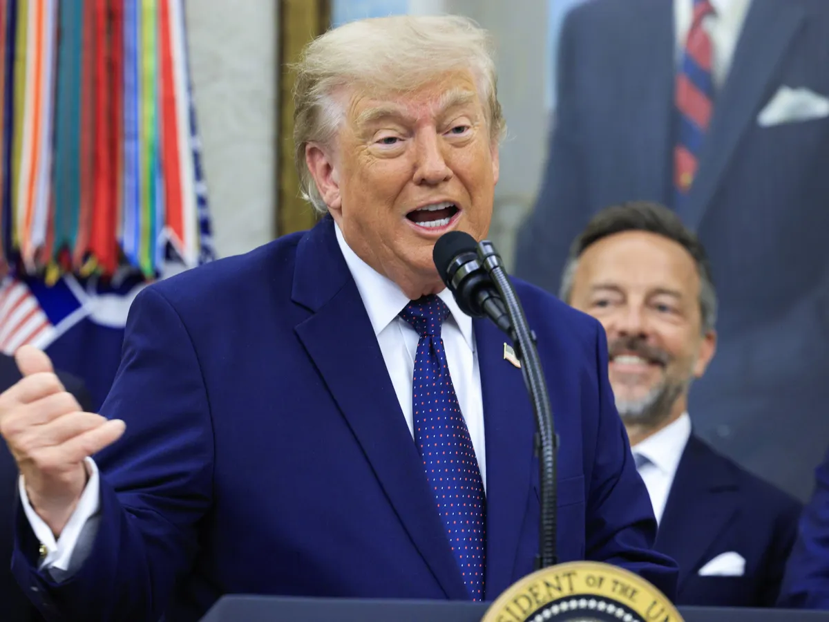 VIDEO Summit NATO. Donald Trump a ajuns la Ankara la bordul Air Force One. E întâmpinat de Erdogan