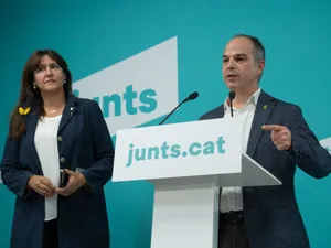 Președintele Junts, Laura Borras, și secretarul general al partidului, Jordi Turull. / Foto: Profimedia