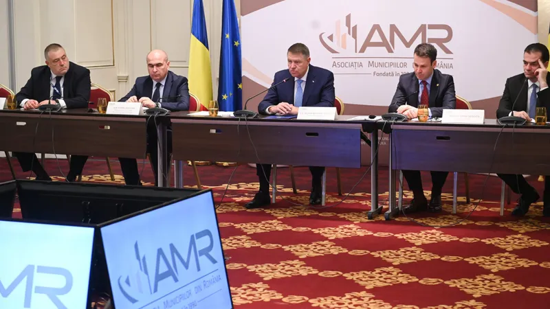 Președintele Iohannis și premierul Orban, în 2019, la o reuniune a primarilor municipiilor Foto: Facebook