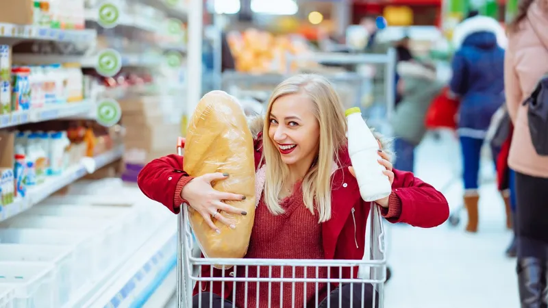Atenție la promoțiile din supermarket! Un expert avertizează: Nu toate sunt avantajoase. Cum cumperi - Foto: Freepik (rol ilustrativ)