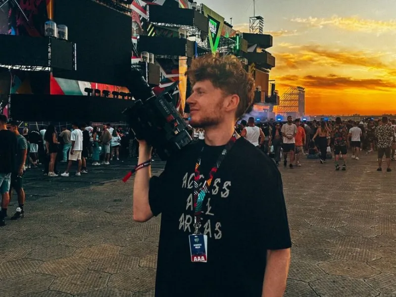 Pe scenă cu David Guetta! Frumoasa poveste de succes a tânărului din Iași - Foto: ZdI