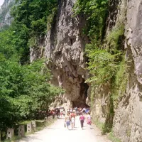 Peștera din România unde timpul parcă stă în loc. Aici ar fi trăit zeul dacilor, Zamolxe - Foto: Wikimedia Commons/ Imagine cu caracter ilustrativ