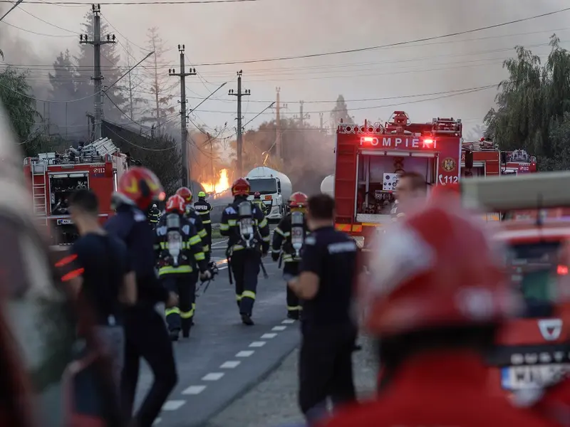 Pompierii intervin la explozia de la crevedia Foto: INQUAM PHOTOS/Ocrav Ganea (imagine cu rol ilustrativ)