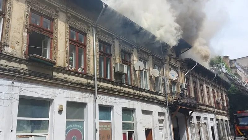 Incendiul a fost localizat/ FOTO: News.ro